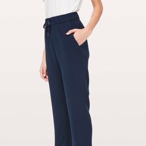 Lululemon On The Fly Full Length Sz 6 Tall Navy